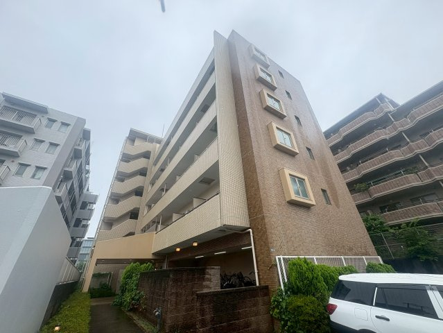 GROOVE江坂の外観