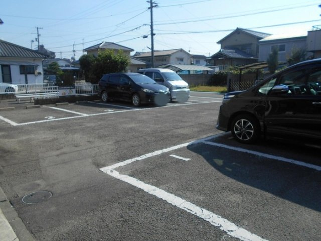 セントラルハイツ今村　A棟の駐車場