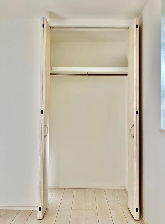 和泉戸建の収納