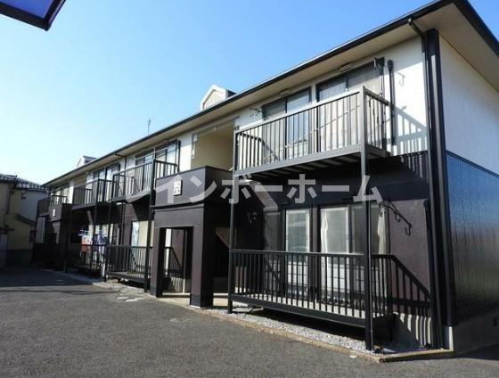 ジュネス松戸のエントランス|建物の内部です