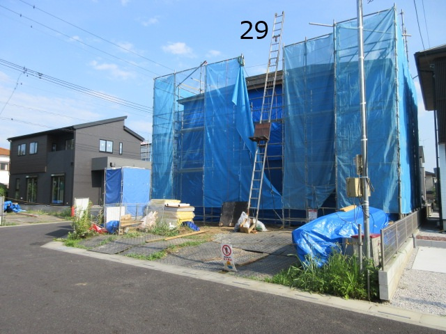 【仲介手数料無料】新築戸建　東松山市石橋1630-6（全31棟）の前面道路含む現地写真