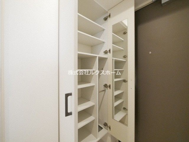 ファーストフィオーレ吹田ブランシェの収納|便利な収納スペースです