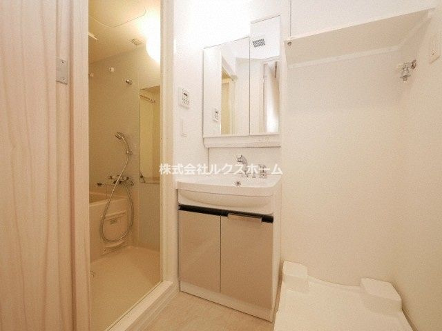 ファーストフィオーレ吹田ブランシェの洗面所|使いやすい洗面所です