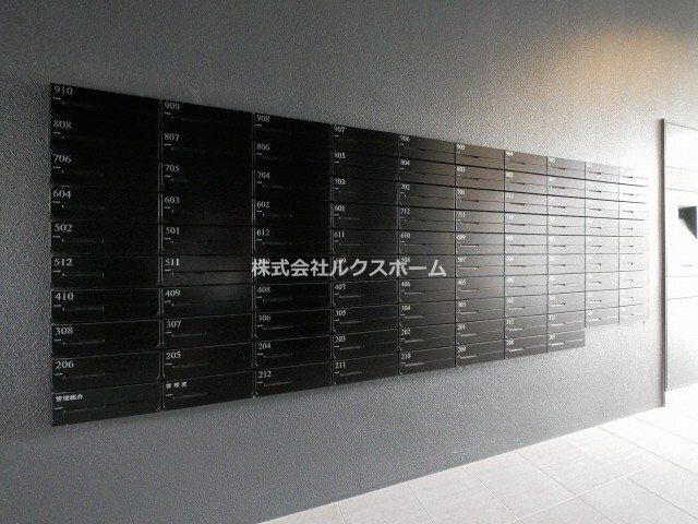 ファーストフィオーレ吹田ブランシェのエントランス|エントランスです