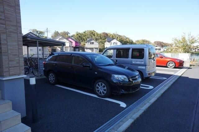 トルナーレ　パラッツオの駐車場