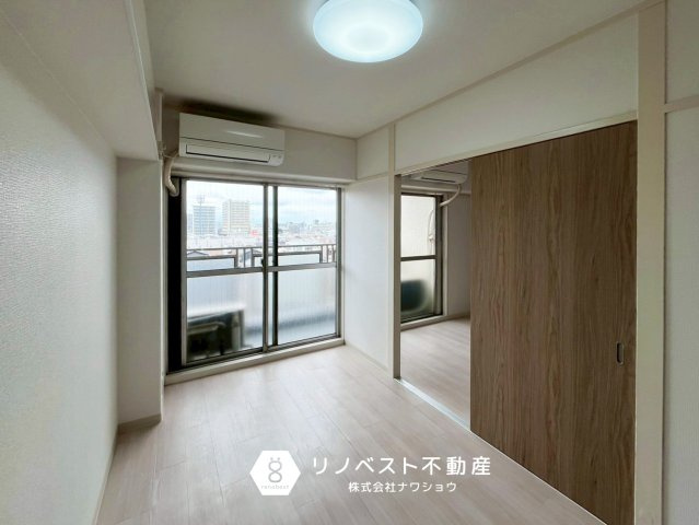 アクロシャトー俊徳道の洋室|バルコニーに面しています◎
小さなお子様の遊び場等におすすめ♪