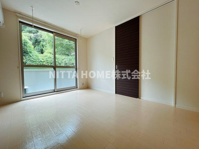 シャーメゾン　リラフォートの内装|お部屋は角部屋◆清潔感のある室内も嬉しいですね！