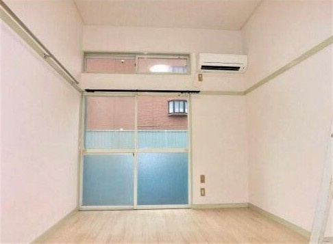 海老名市東柏ケ谷２丁目のアパートの居間・リビング