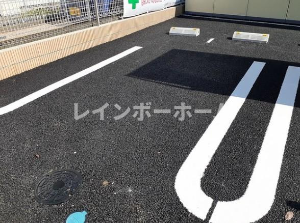 KARAZの駐車場