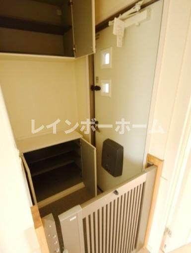 コンフォートルミナスAの玄関