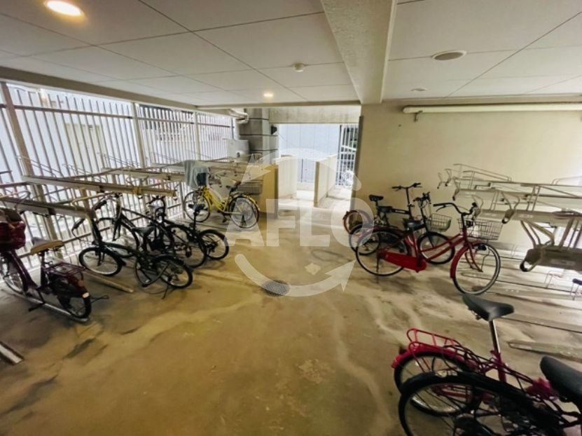 エイペックス松屋町ヴァンデュールのバルコニー|エイペックス松屋町ヴァンデュール　駐輪場