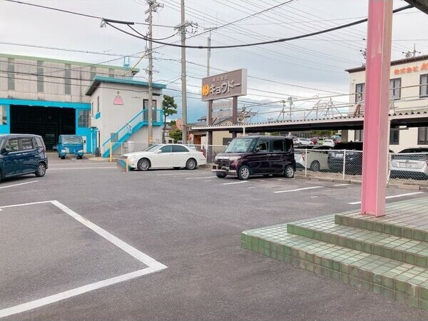 グリーンハイツ武田の駐車場