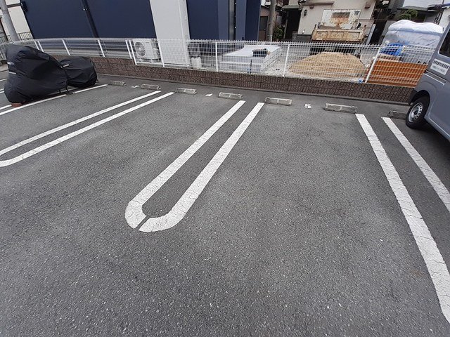 プリムローズガーデンの駐車場