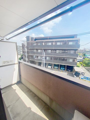 【バルコニー】 | パストラーレ梶ケ谷 | ※同建物ほかのお部屋の写真です。