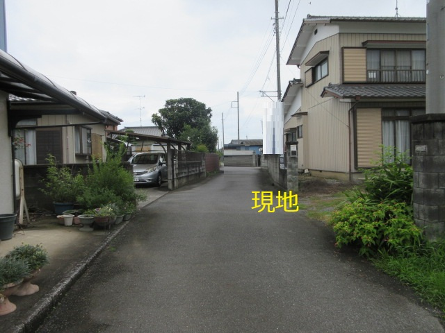 中古戸建　熊谷市池上825-3（期間限定現況販売）の前面道路含む現地写真