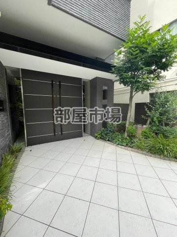 ランエージ新御徒町のエントランス