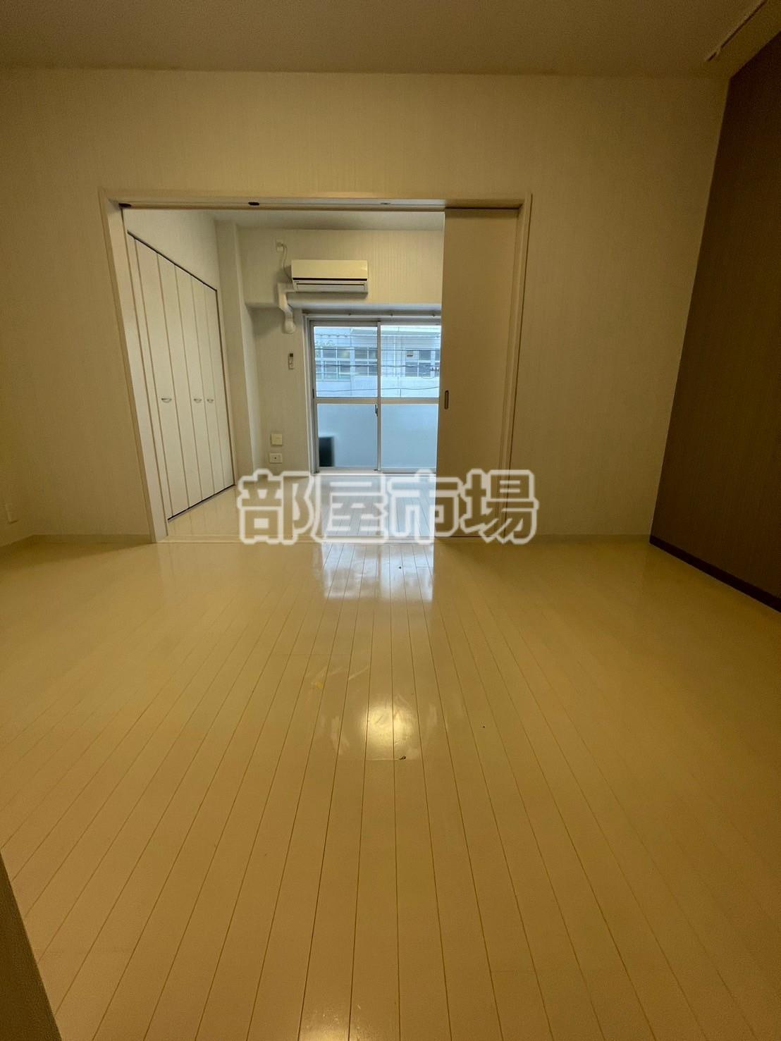 ランエージ新御徒町の居間・リビング