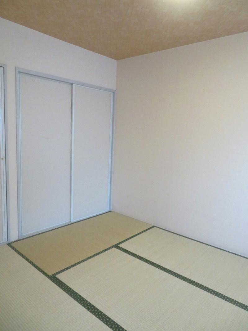 サーパス原町の和室