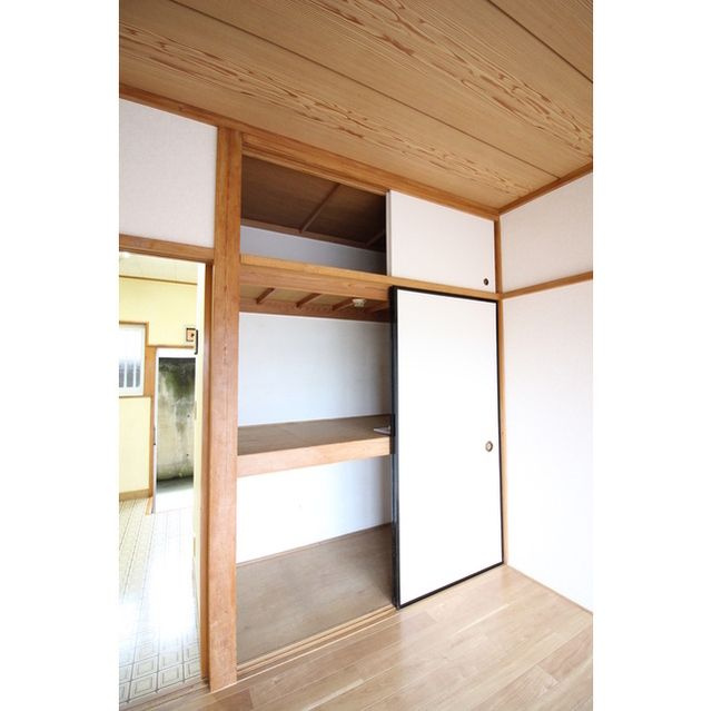 青梅市本町のアパートの収納