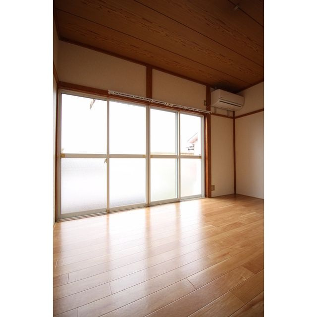 青梅市本町のアパートの内装