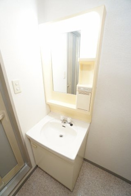【独立洗面台】 | ガーデンプレイスめいわ | ※同物件、同タイプ、間取り反転のお部屋です