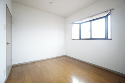 【洋室】 | ガーデンプレイスめいわ | ※同物件、同タイプ、間取り反転のお部屋です