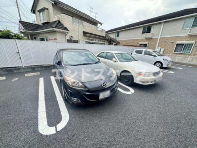 アザレア　Ⅱの駐車場|高崎、前橋のお部屋探しはエンドスケープまで！お客様の理想お聞かせ下さい♪