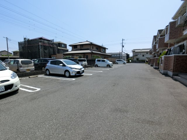 【駐車場】
