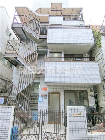 アーバン蒲田の外観|1988年8月築　鉄骨造地上4階建て
東京都大田区西蒲田5丁目　JR京浜東北線蒲田駅徒歩6分