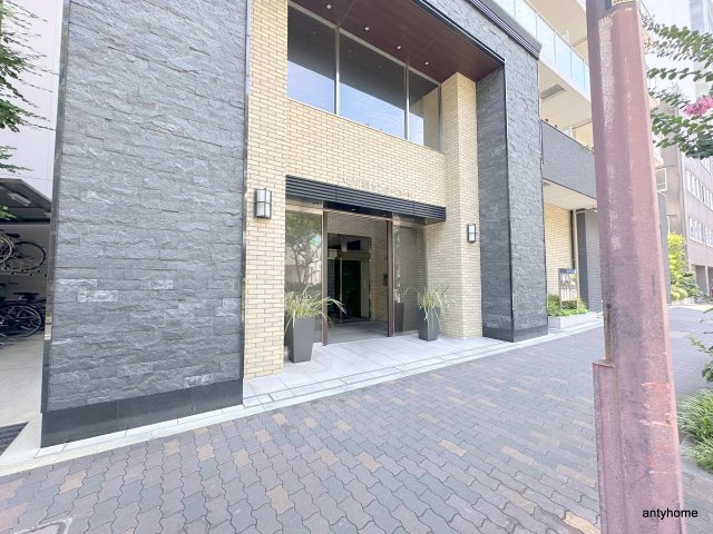 ハビテ靭センターコート　仲介手数料無料のエントランス