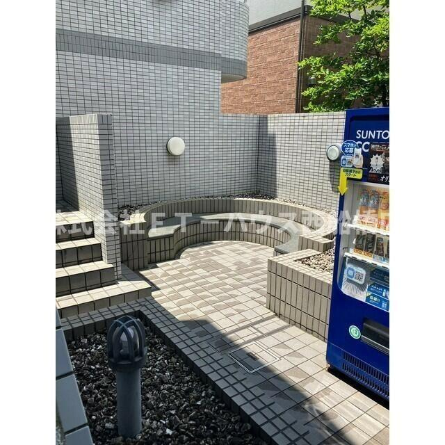 Ｒ－ＳＴＹＬＥ南行徳のエントランス