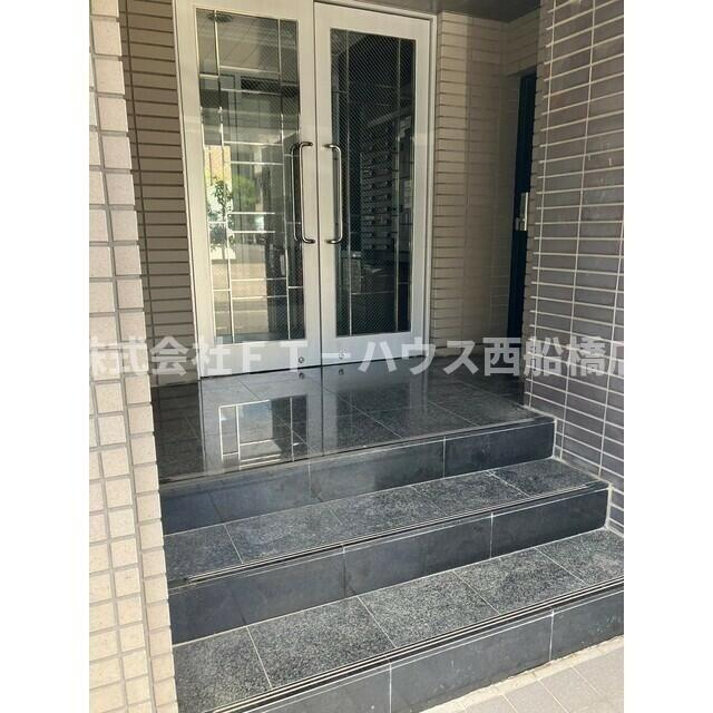 Ｒ－ＳＴＹＬＥ南行徳の玄関