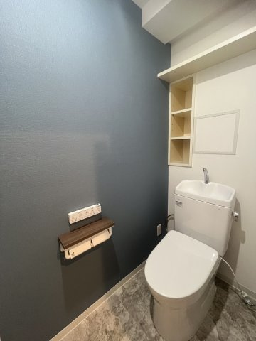 ユニライフ和泉中央F棟のトイレ|落ち着いたトイレです