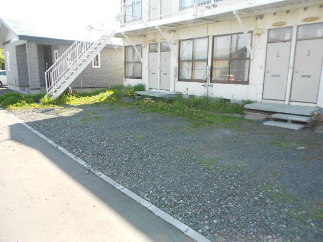 コーポ入江の駐車場