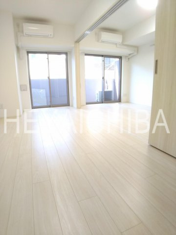フュージョナル浅草DUEの居間・リビング