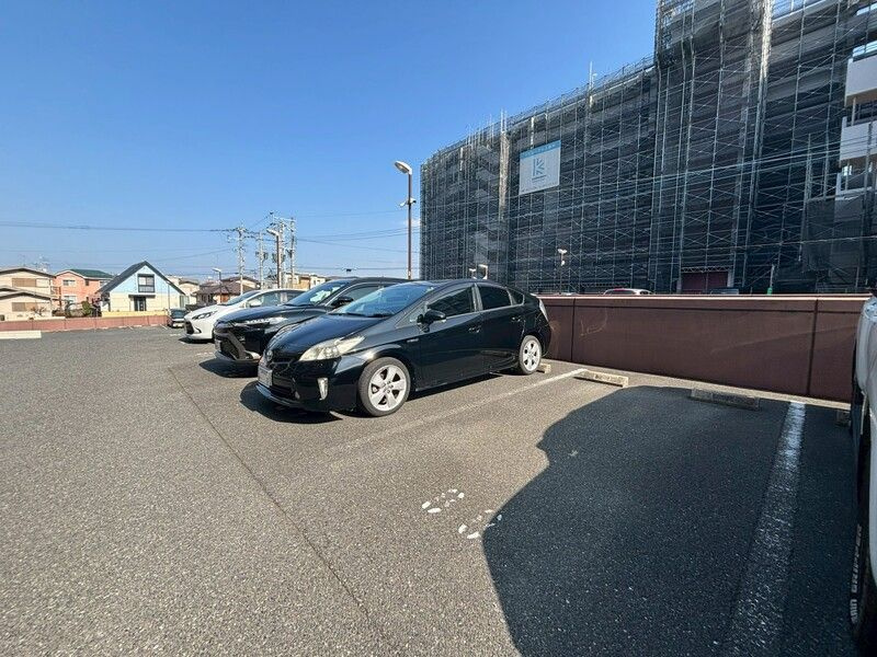 サンパーク折尾学園の丘ノースリッジの駐車場