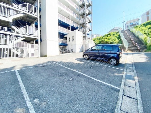 WITH PLACE MORISAKIのその他共用部分|駐車場あり♪