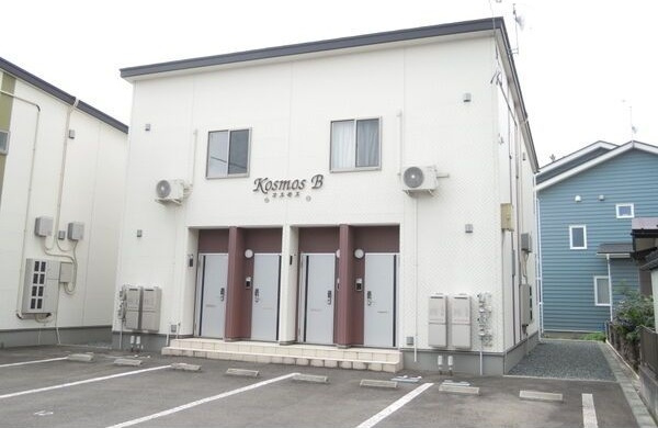 コスモスの駐車場