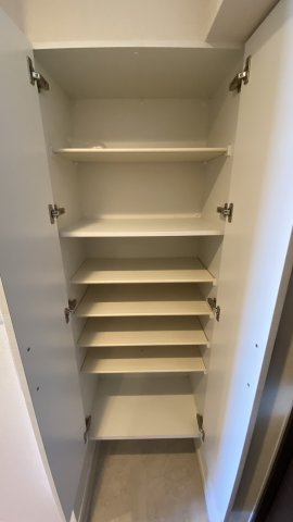 ドゥーエ赤坂の玄関