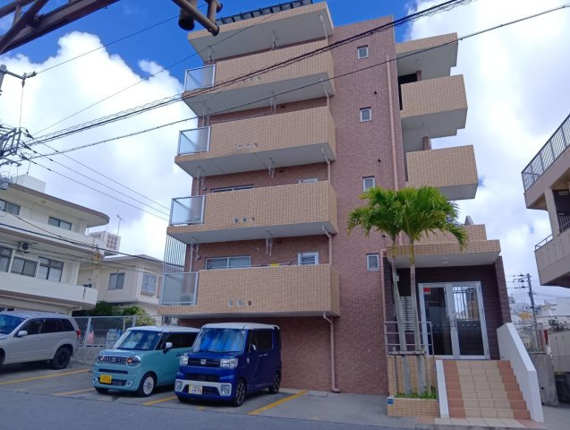 ローズテラス識名