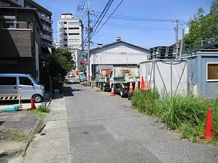 西区南観音４丁目の前面道路含む現地写真