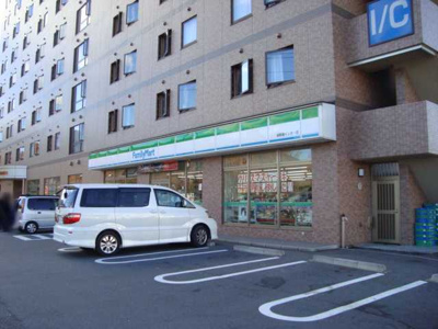 【周辺】 | ツインヒルズ参番館 | ファミリーマート御殿場インター店まで821ｍ