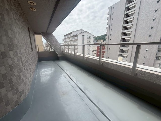 【バルコニー】