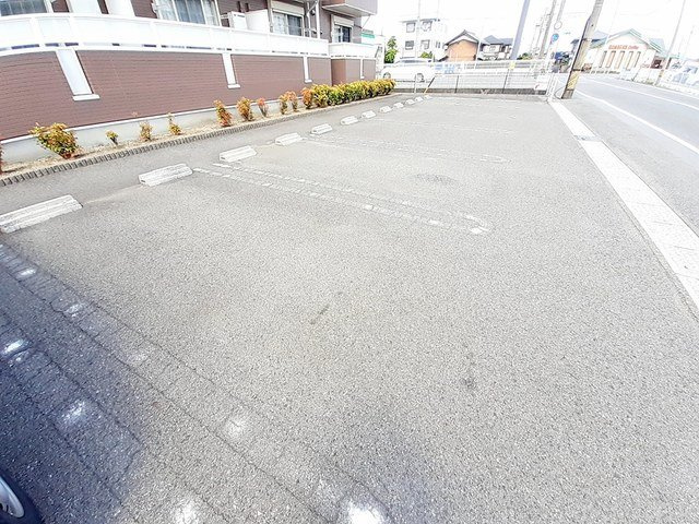 クロス　マウンテンの駐車場