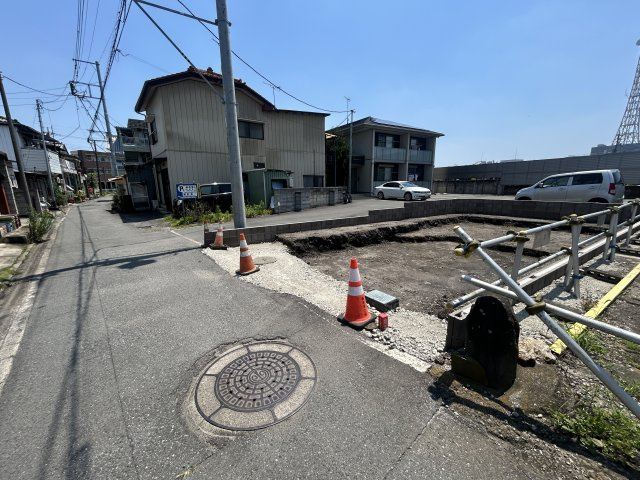 新築　高崎市東町第１　1号棟の前面道路含む現地写真|現地写真　北側接道幅員約3ｍ