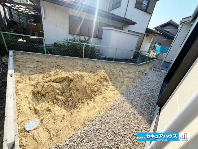 【本日ご案内可能】東海市富木島町山中の庭|【南側庭】
◆ゆとりのあるお庭は、お子様の遊び場やガーデニングスペースとして活用できます。天気の良い日には外の空気を感じながら過ごせる、ご家族の楽しみが広がる空間です。