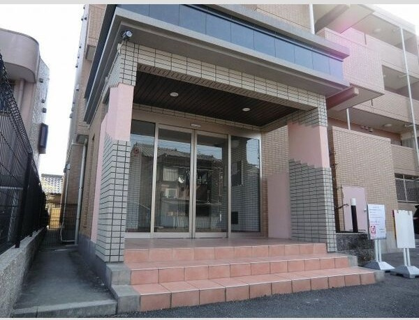 コースマスY.Mのエントランス