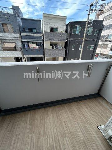 エスリード弁天町ルシェンテのバルコニー