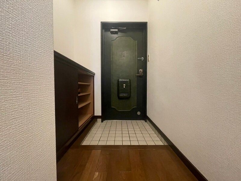 霧ヶ丘芙陽グランドマンションの玄関