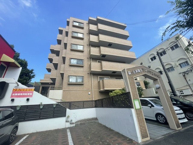霧ヶ丘芙陽グランドマンションのエントランス